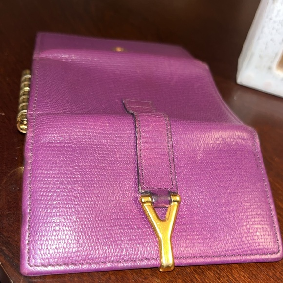 YSL Yves Saint Laurent "Y" 6-ring Leather Key Case in Purple w Gold Hardware EUC - Picture 15 of 17